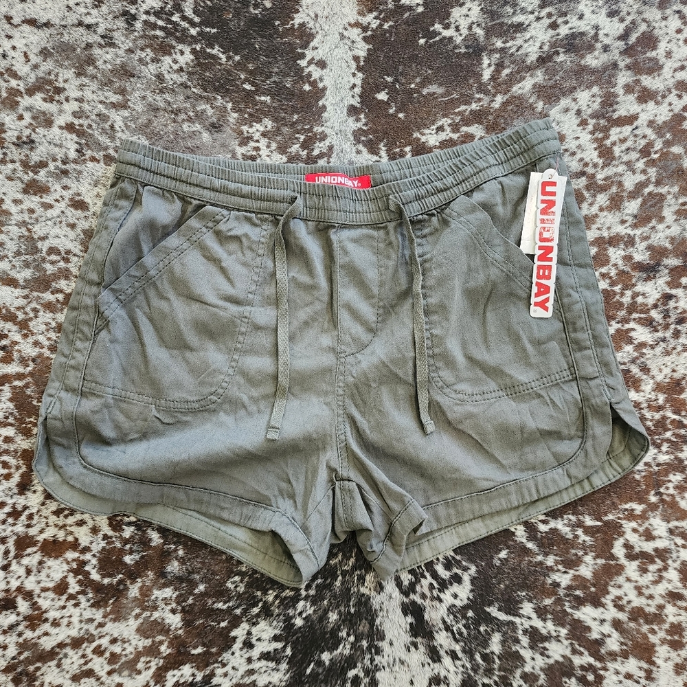 UNIONBAY Women's Olive Shorts